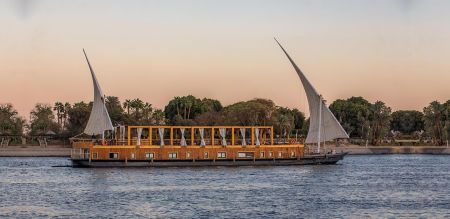 القاهرة الفاخرة والنبيت الذهبية